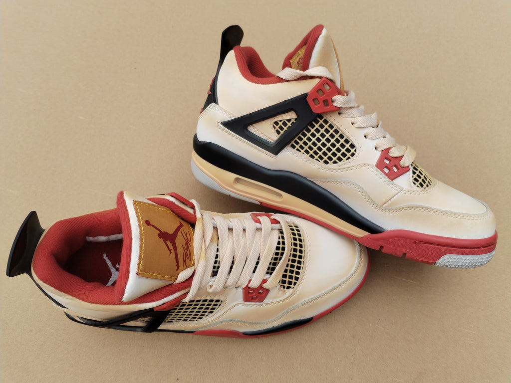 Air Jordan 4 Retro Leaf Red par completo