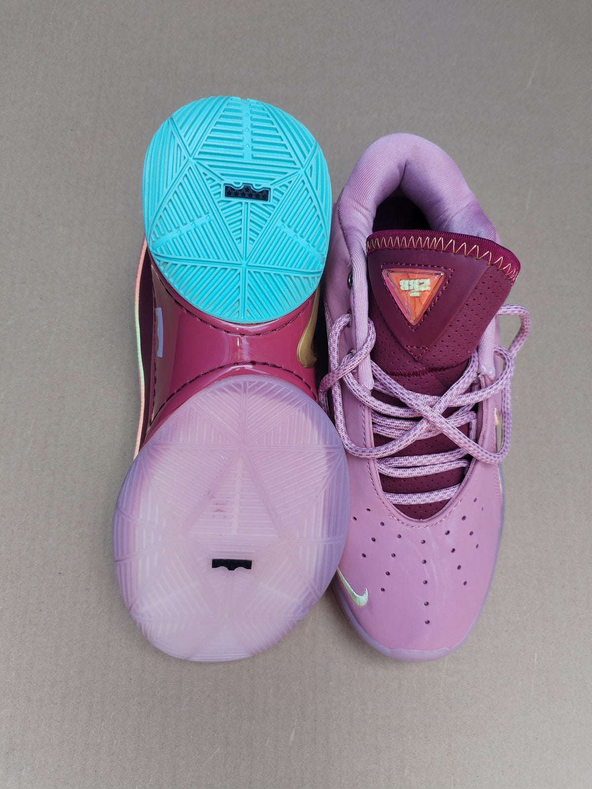 Nike LeBron XXI Purple Rain - Vista suela