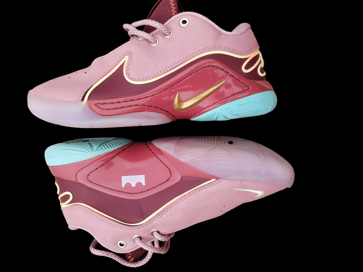 Nike LeBron XXII Pink Crimson vista superior par